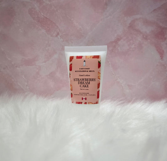 STRAWBERRY DREAM CAKE