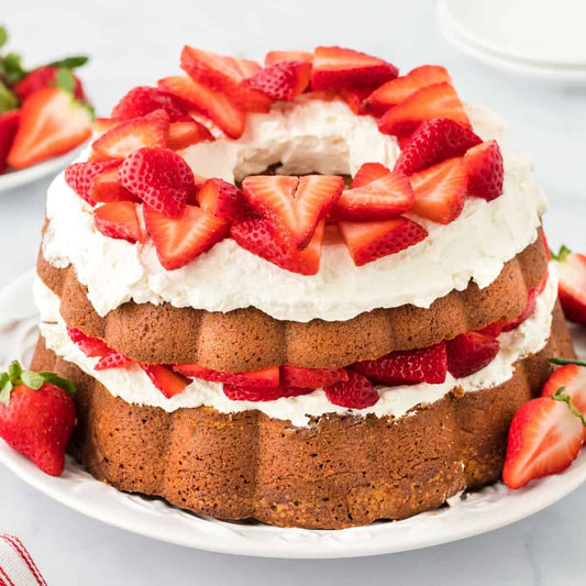 STRAWBERRY DREAM CAKE