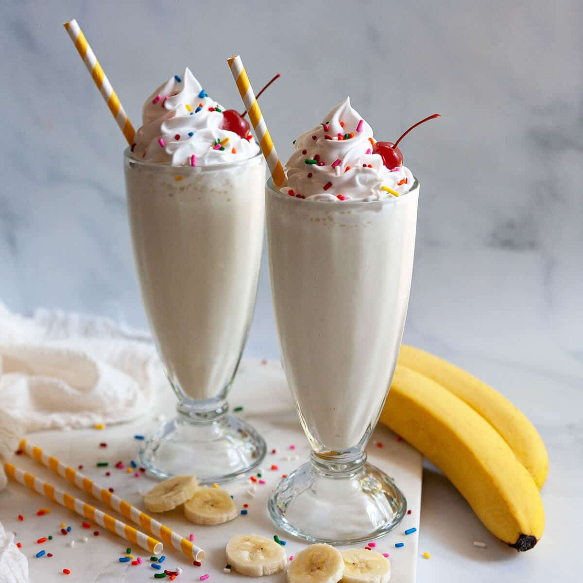 BANANA MILKSHAKE